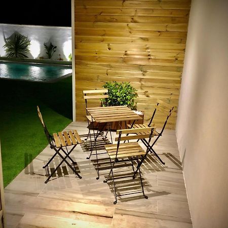 Apartamentos La Mar Sala Piscina Compartida โกนิล เด ลาฟรอนเตรา ภายนอก รูปภาพ