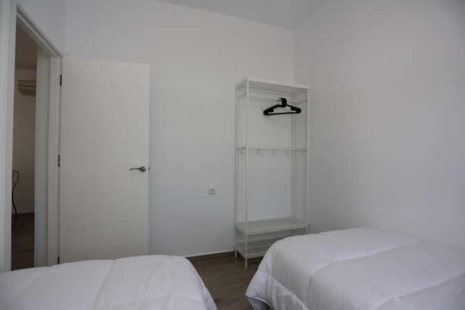 Apartamentos La Mar Sala Piscina Compartida โกนิล เด ลาฟรอนเตรา ภายนอก รูปภาพ