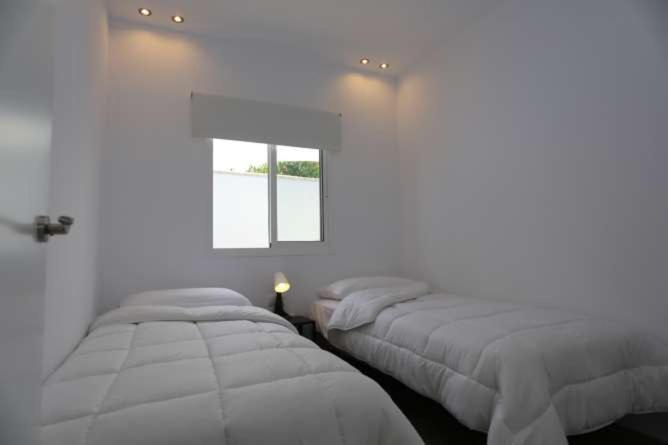 Apartamentos La Mar Sala Piscina Compartida โกนิล เด ลาฟรอนเตรา ภายนอก รูปภาพ